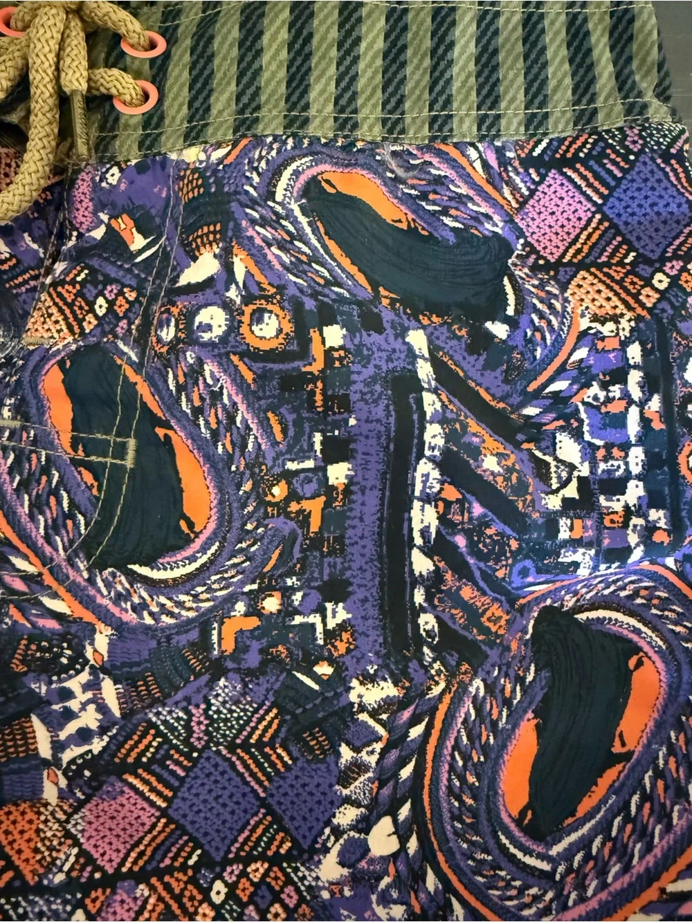 NWT Maaji Men's Purple Green Geometric Patterned Swim Shorts Size M Unlined